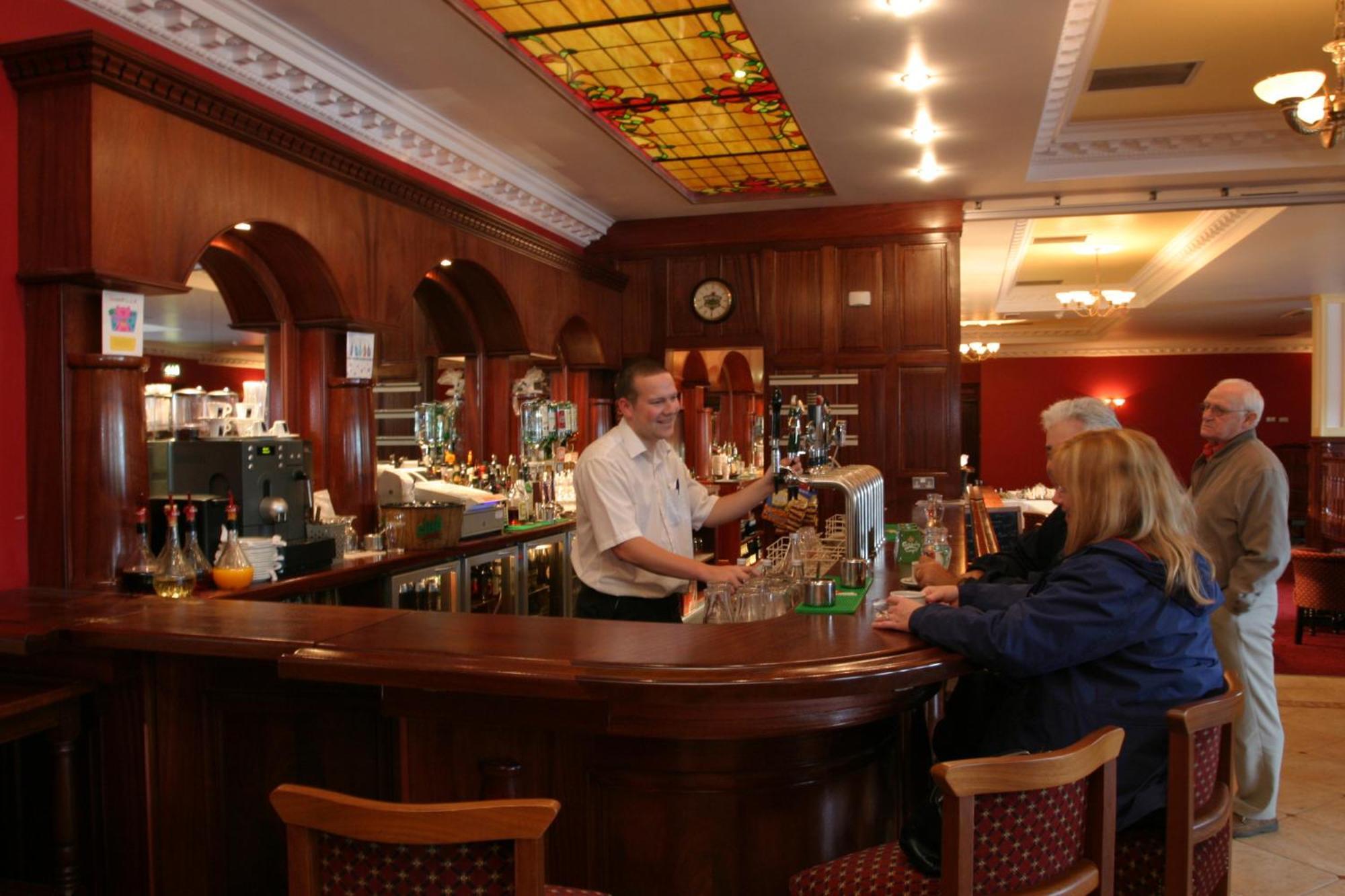Rhu Glenn Hotel Уотърфорд Екстериор снимка