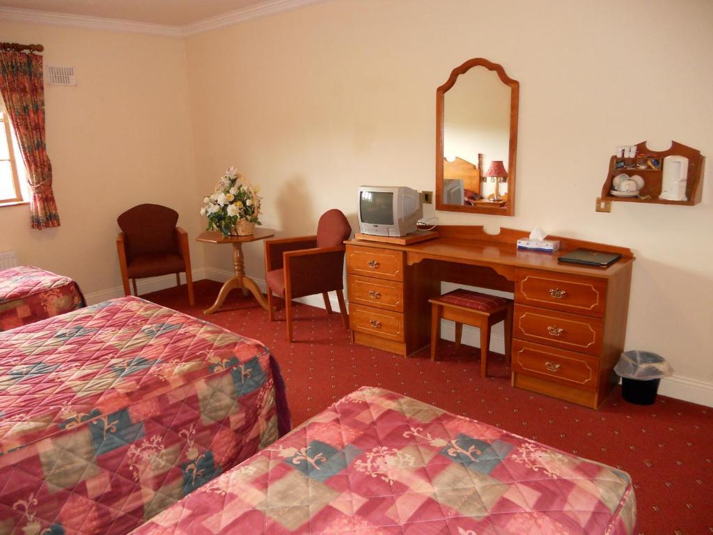 Rhu Glenn Hotel Уотърфорд Стая снимка