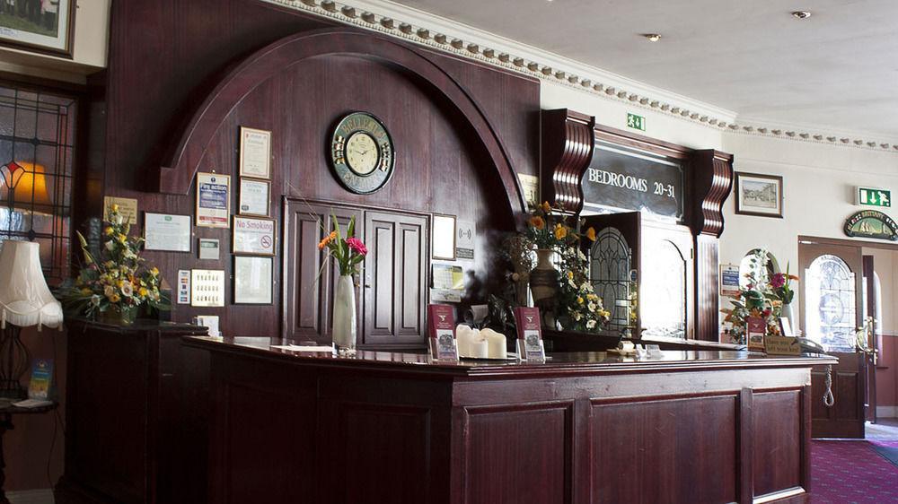 Rhu Glenn Hotel Уотърфорд Екстериор снимка