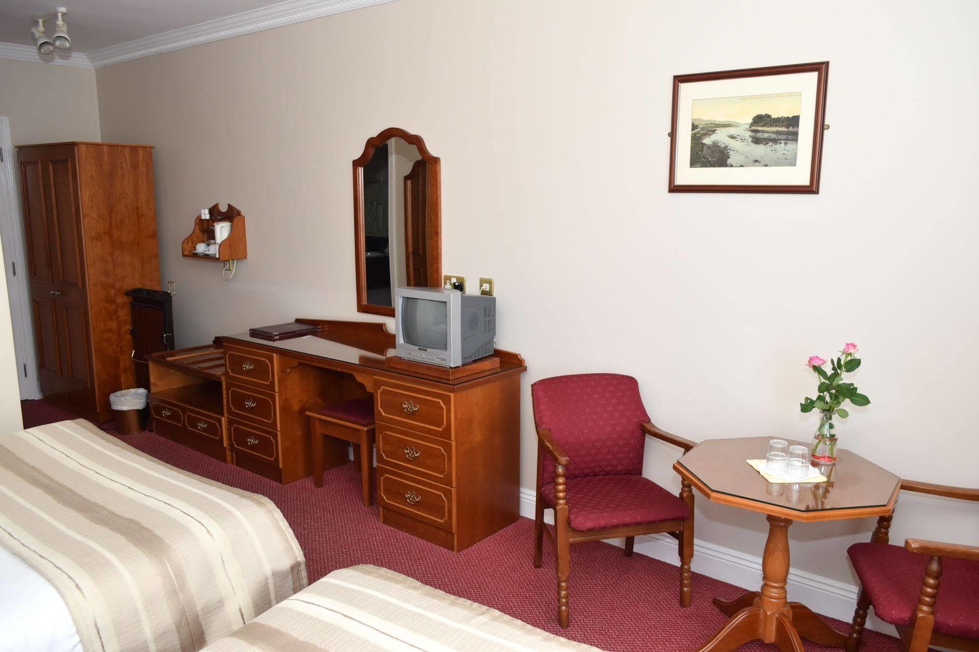 Rhu Glenn Hotel Уотърфорд Екстериор снимка