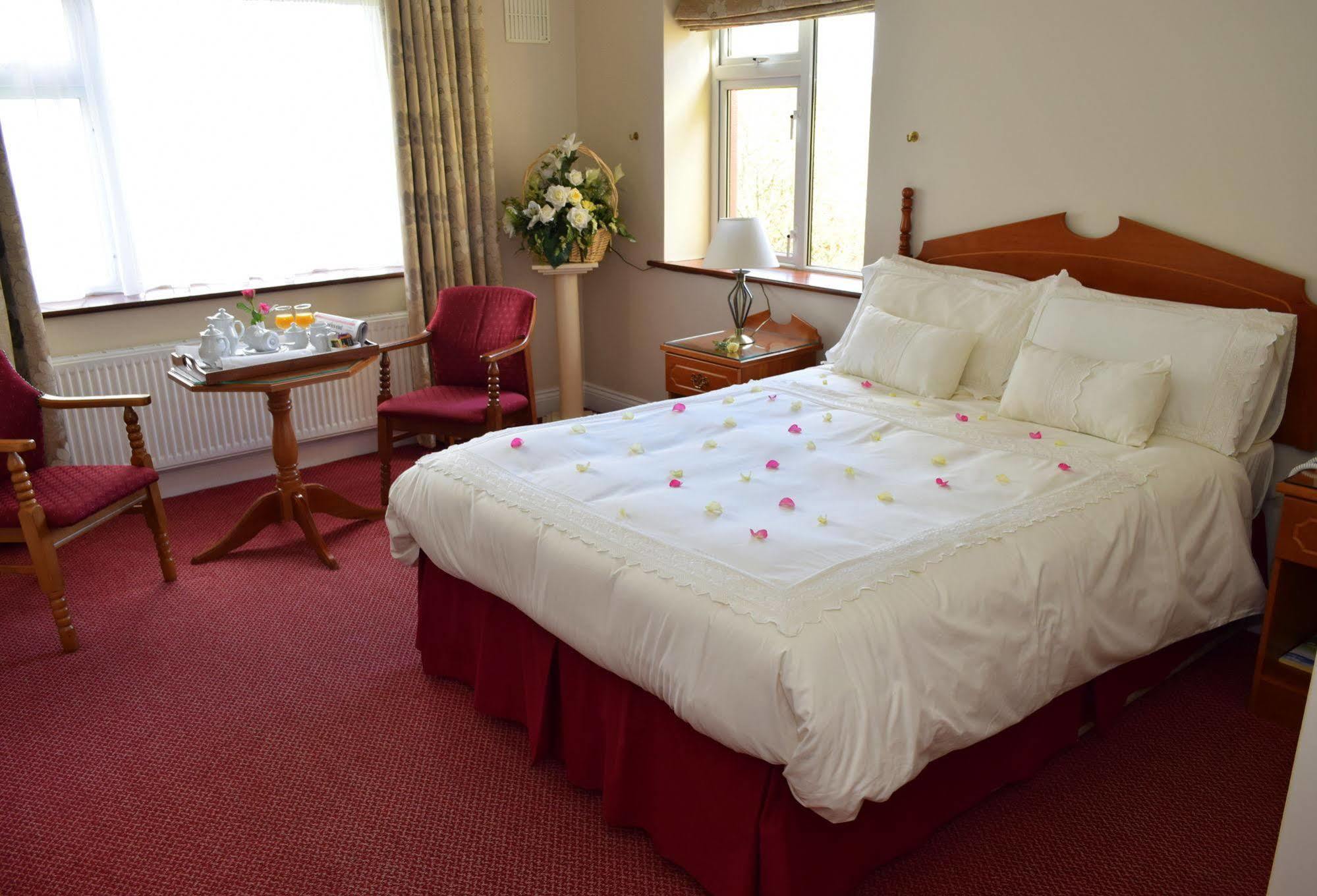 Rhu Glenn Hotel Уотърфорд Екстериор снимка